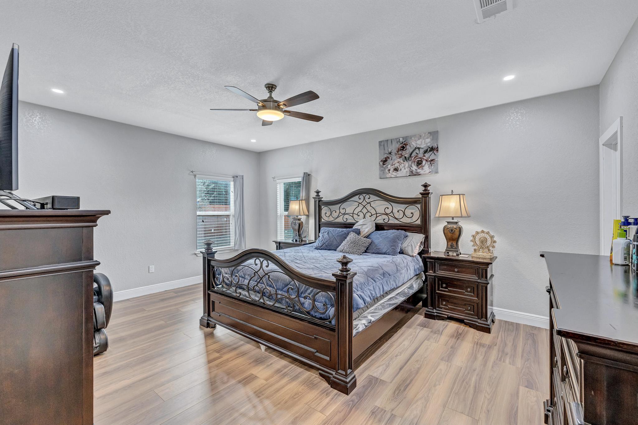 421 Las Lomas Drive Elgin TX 78621