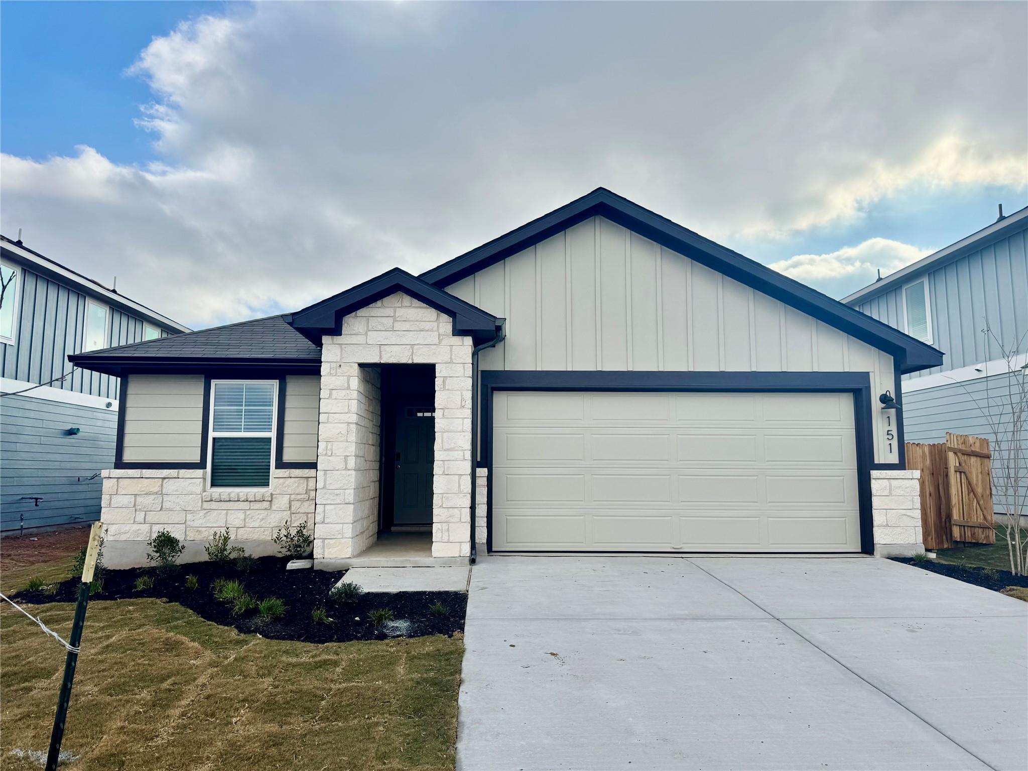 151 Boondoggle Ridge Cedar Creek TX 78612