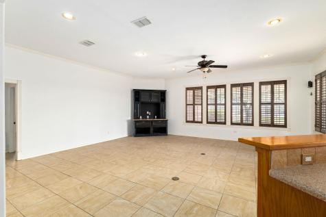 803 S Converse Street Flatonia TX 78941