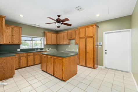 803 S Converse Street Flatonia TX 78941