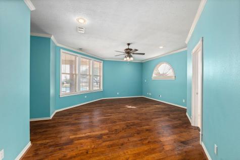 803 S Converse Street Flatonia TX 78941