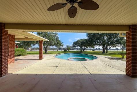 803 S Converse Street Flatonia TX 78941