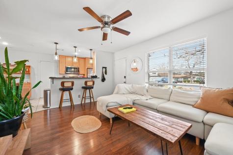 1005 Daphne Court Austin TX 78704