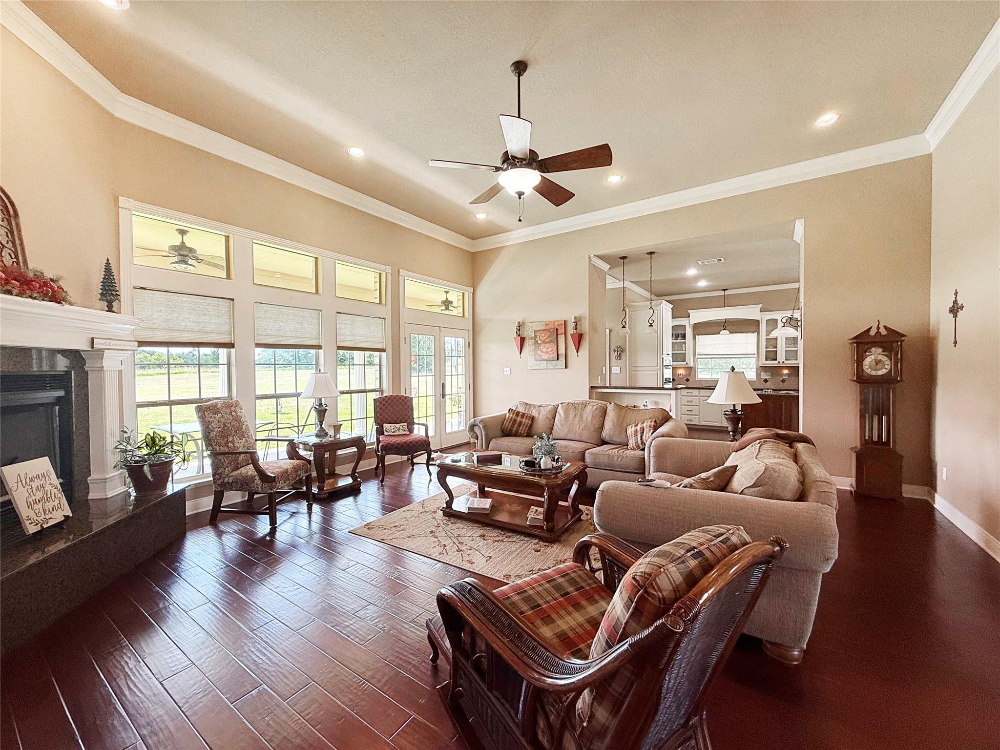 1611 W Fm 696 Lexington TX 78947