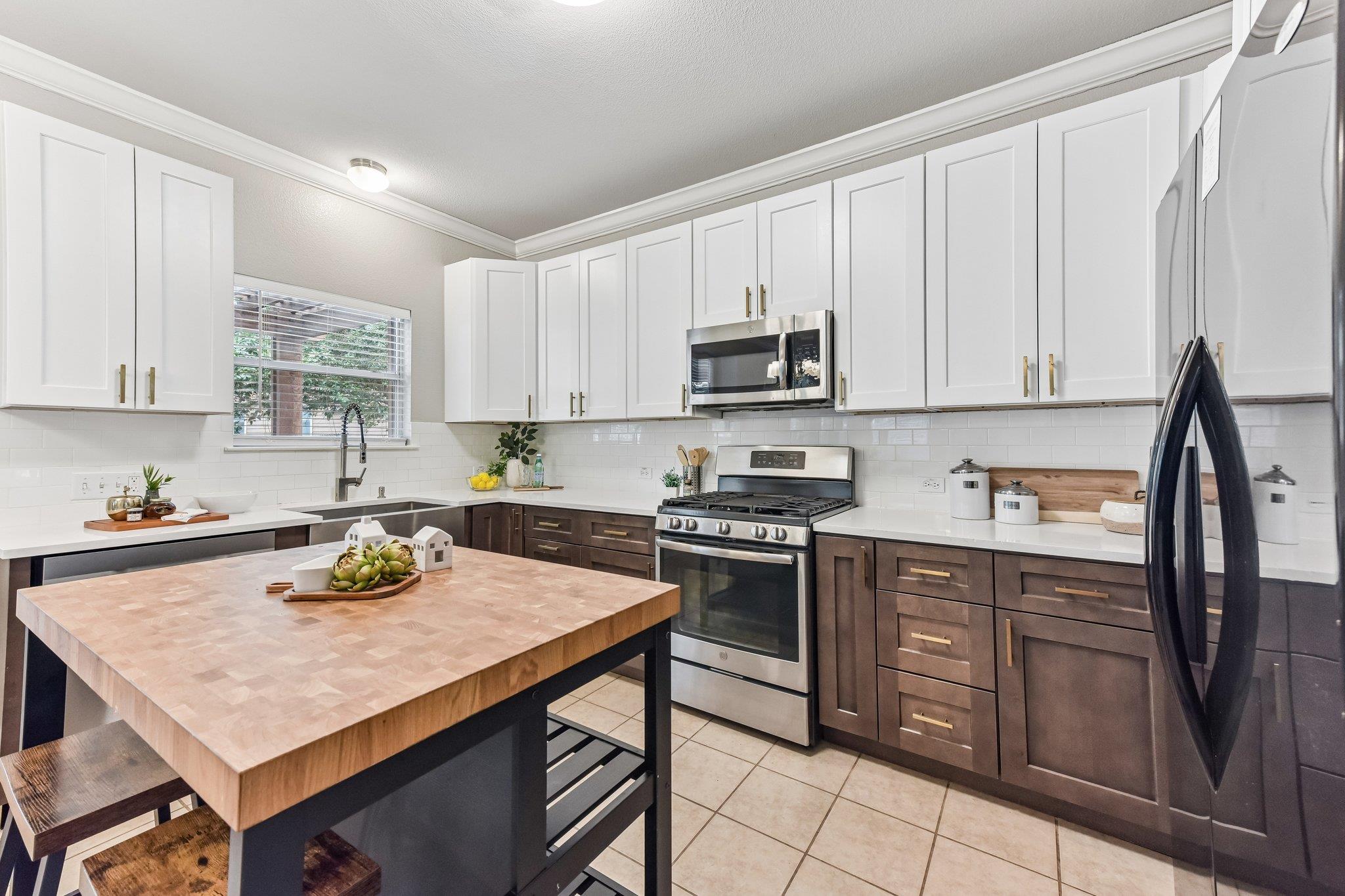 1409 Kendalia Street Austin TX 78748
