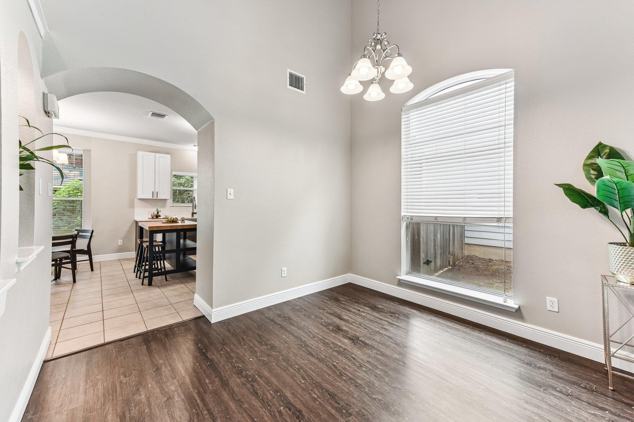 1409 Kendalia Street Austin TX 78748