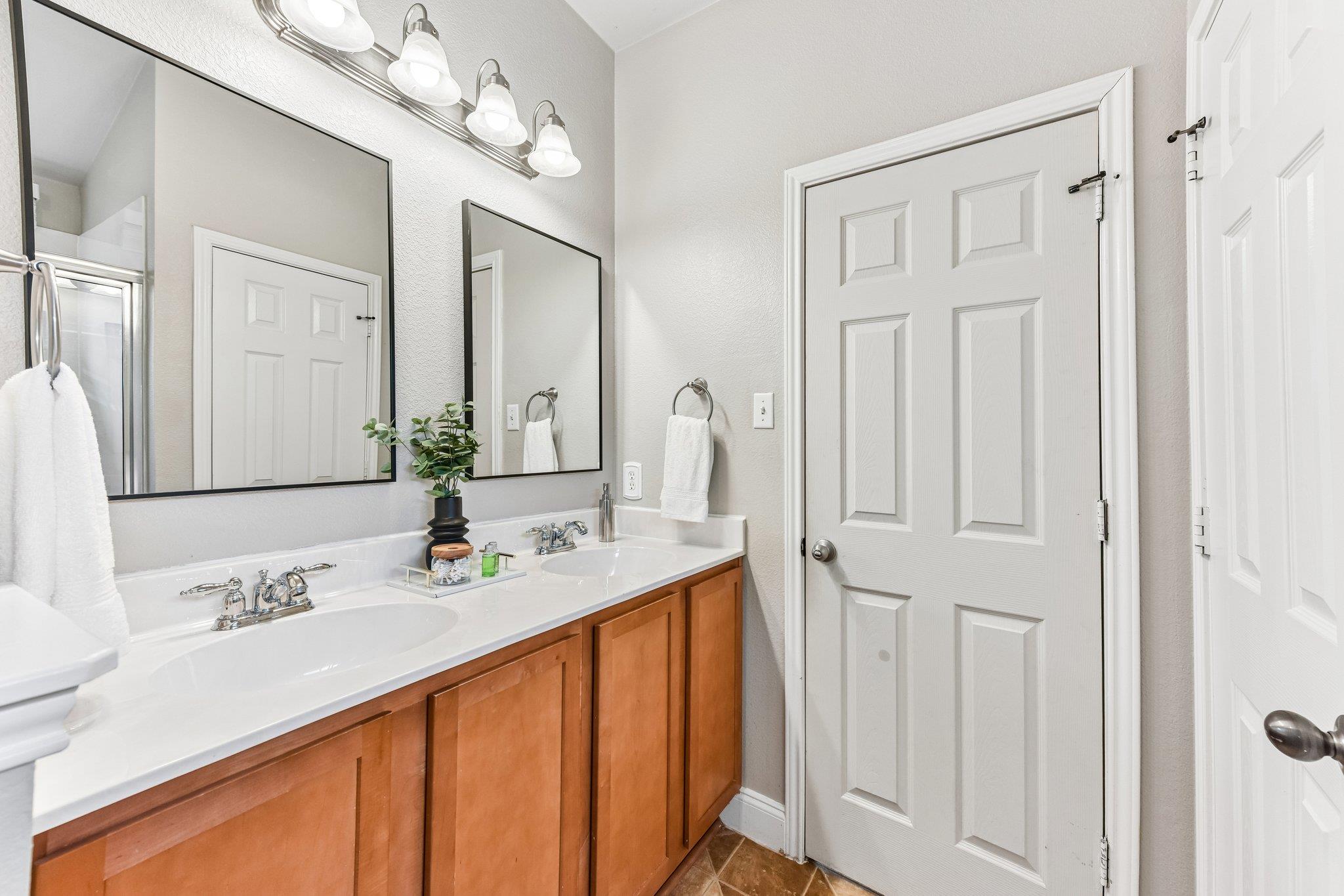 1409 Kendalia Street Austin TX 78748