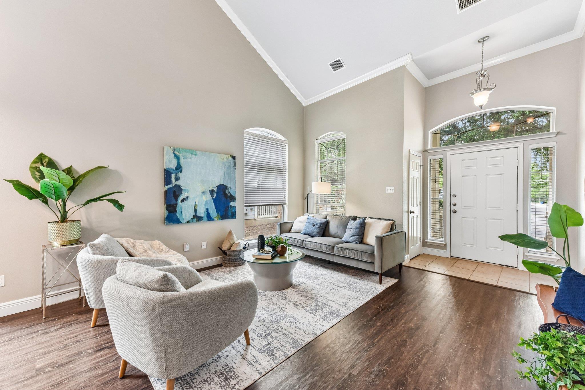 1409 Kendalia Street Austin TX 78748