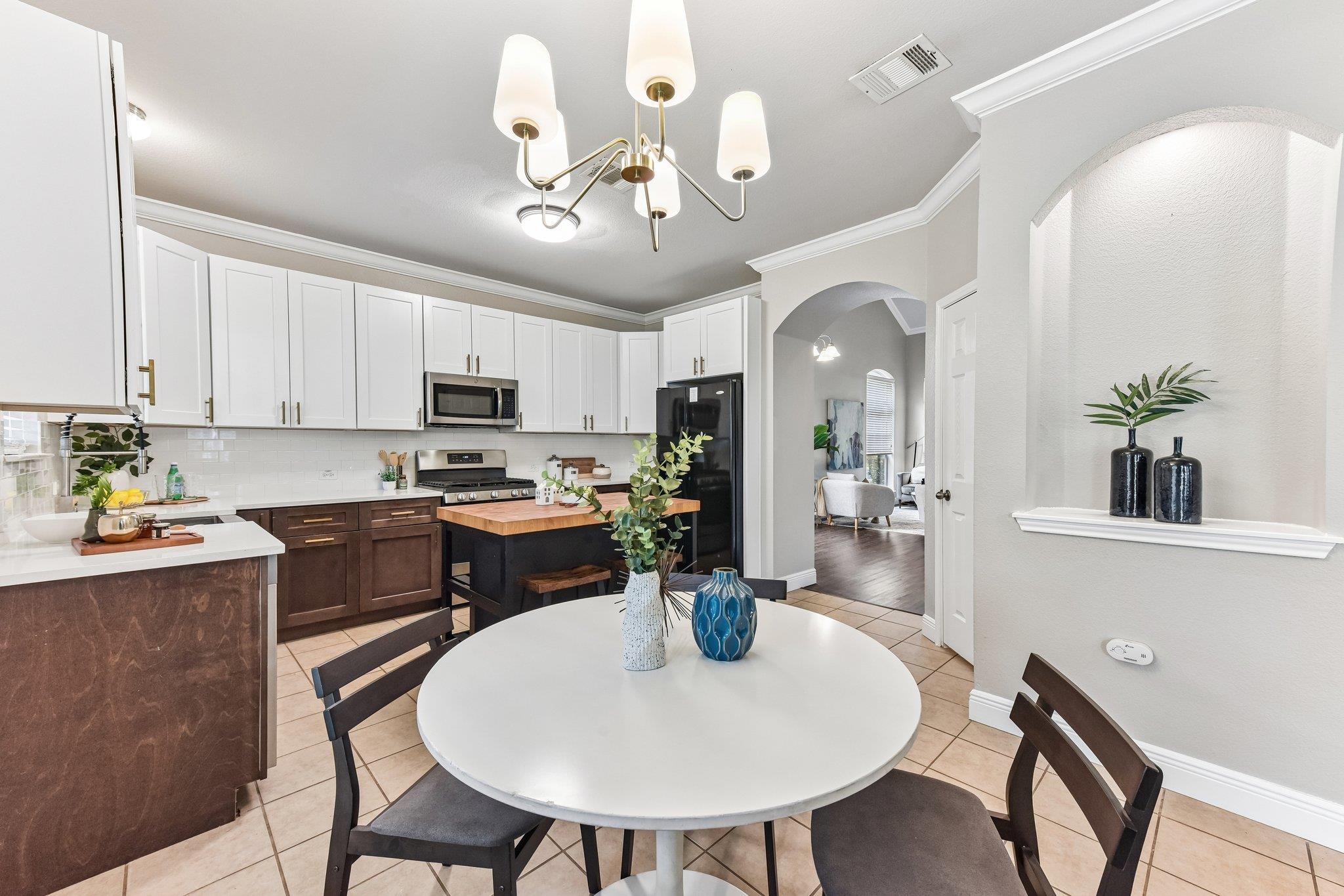 1409 Kendalia Street Austin TX 78748