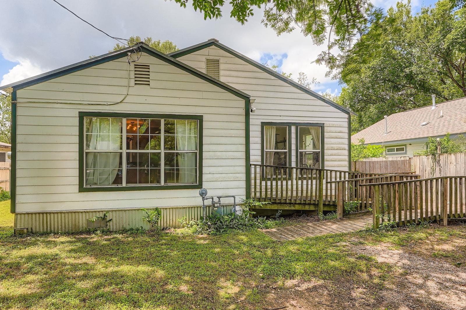 5605 Tura Lane Austin TX 78721