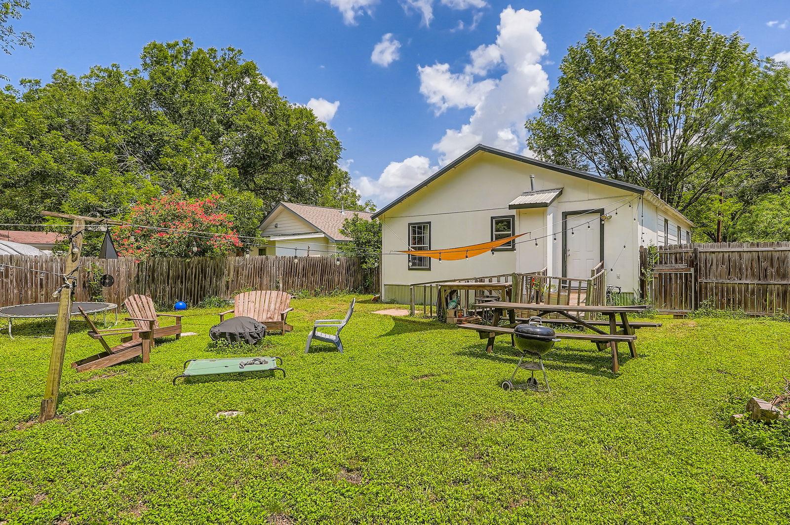 5605 Tura Lane Austin TX 78721