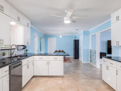 4710 Frontier Trail Austin TX 78745