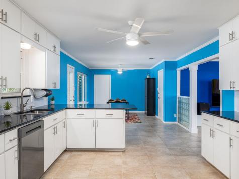 4710 Frontier Trail Austin TX 78745