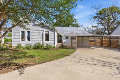 709 Hill Street Bastrop TX 78602
