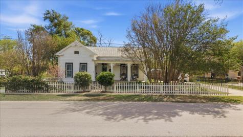 709 Hill Street Bastrop TX 78602