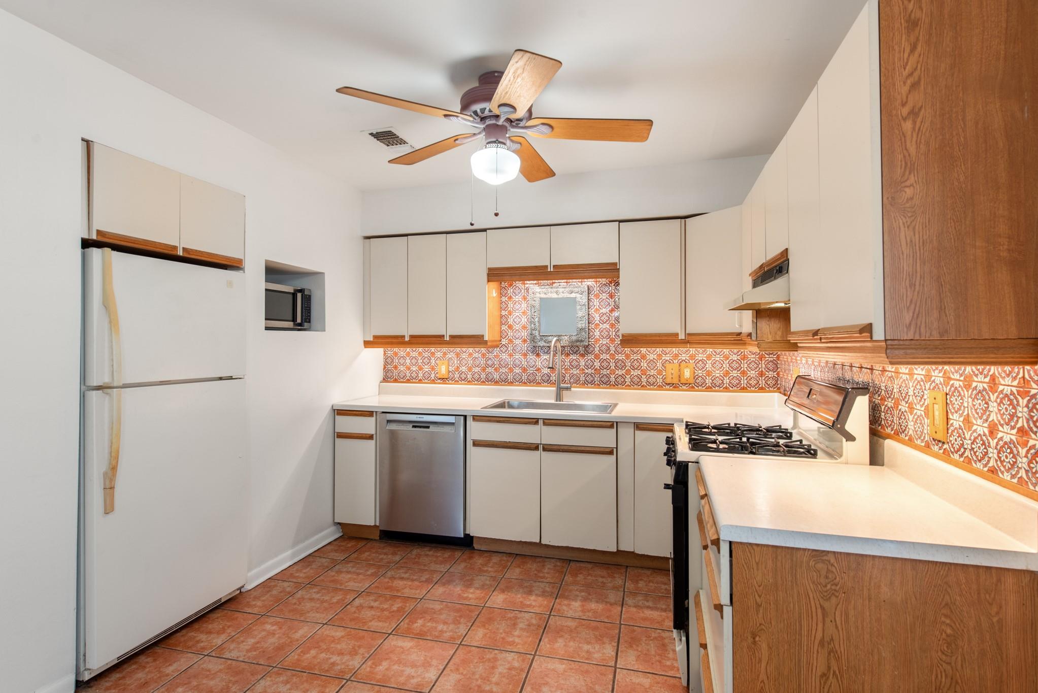 204 La Vista Street Austin TX 78704
