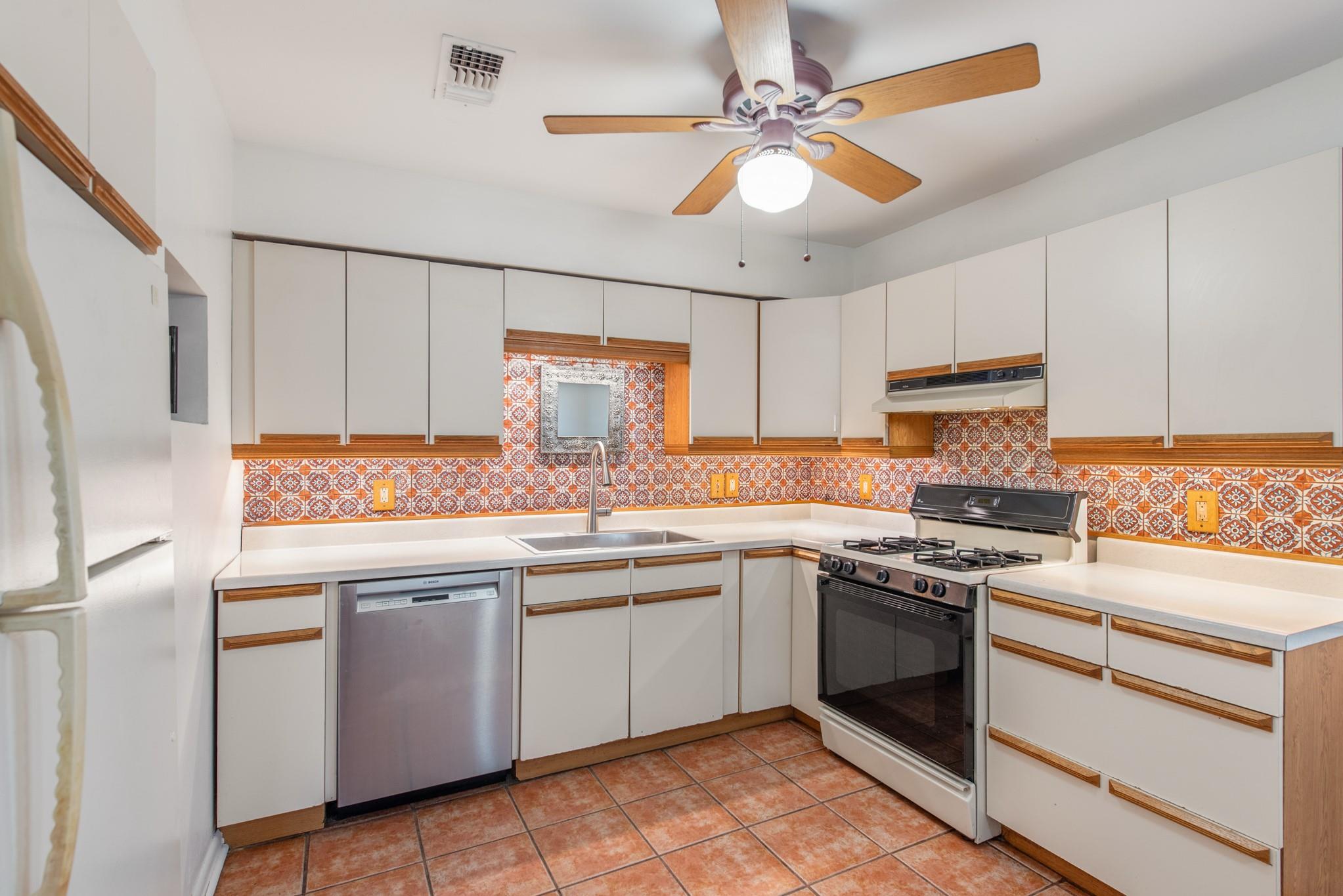 204 La Vista Street Austin TX 78704