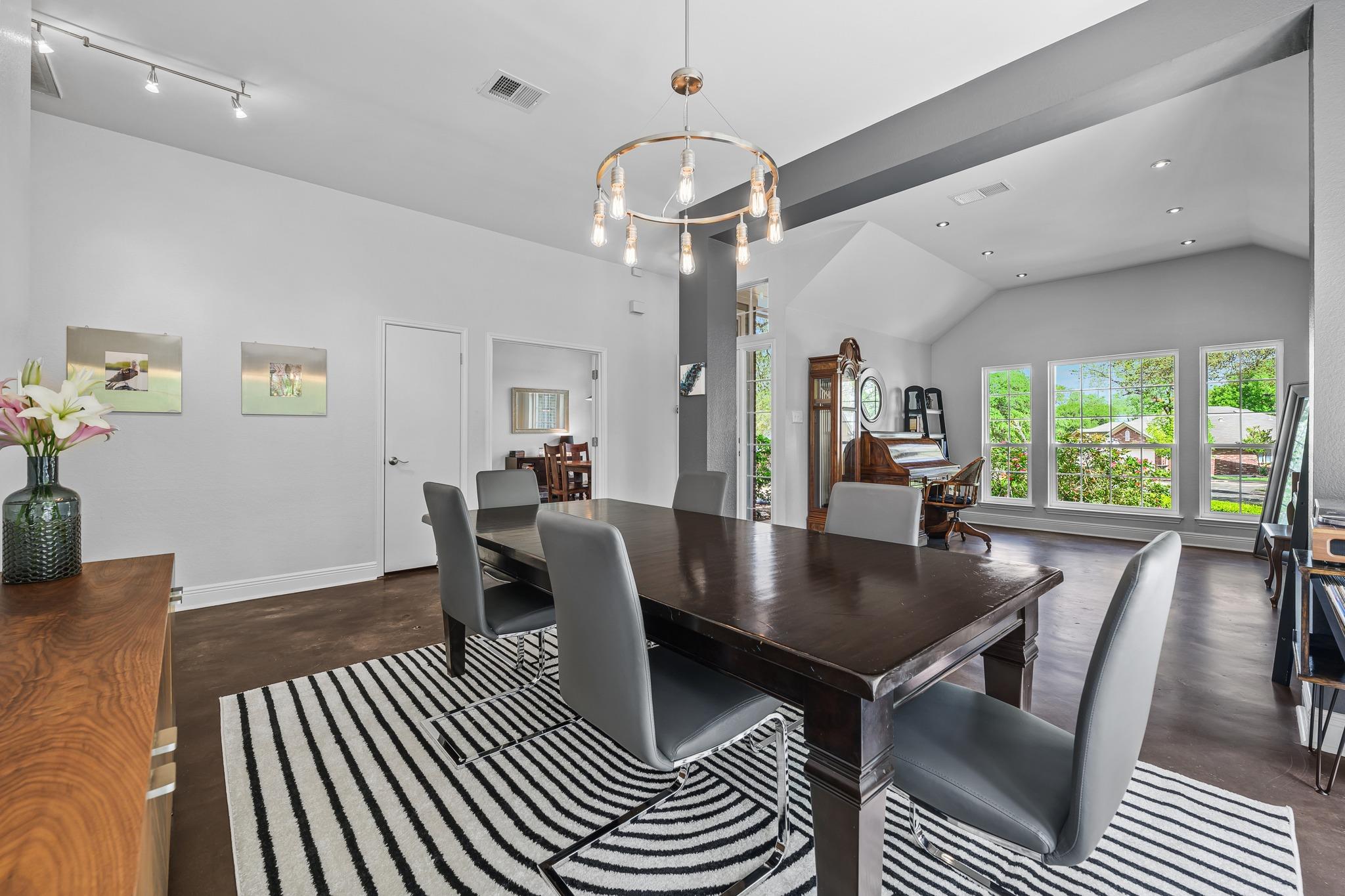 4801 Counts Cove Austin TX 78749