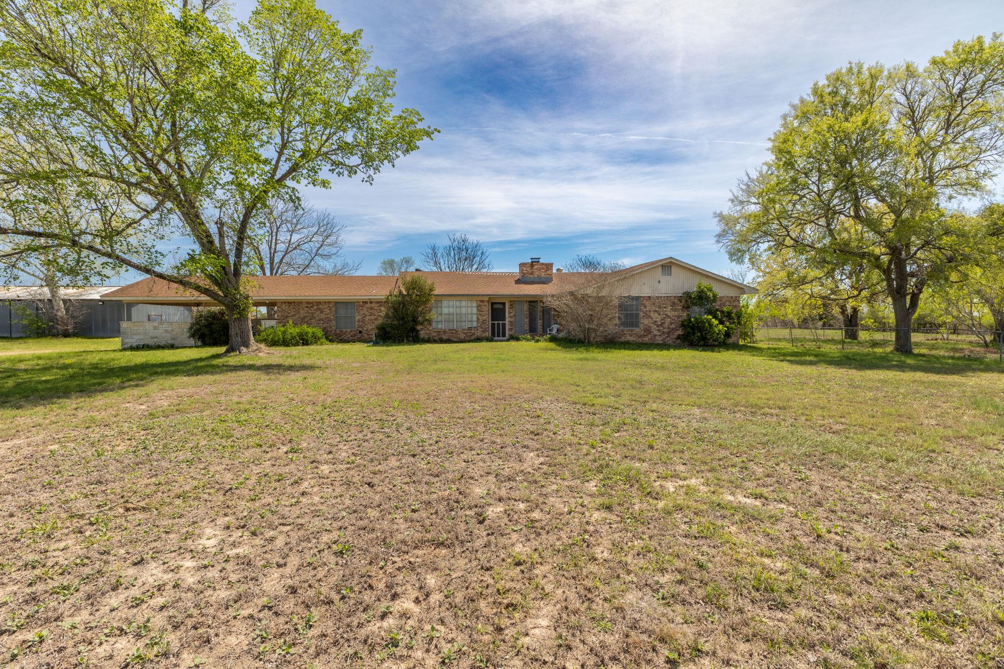 212 Halstedt Road La Grange TX 78945
