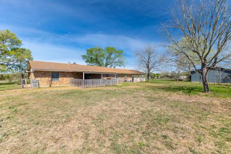 212 Halstedt Road La Grange TX 78945