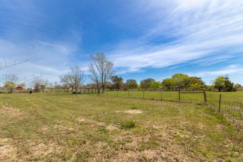 212 Halstedt Road La Grange TX 78945