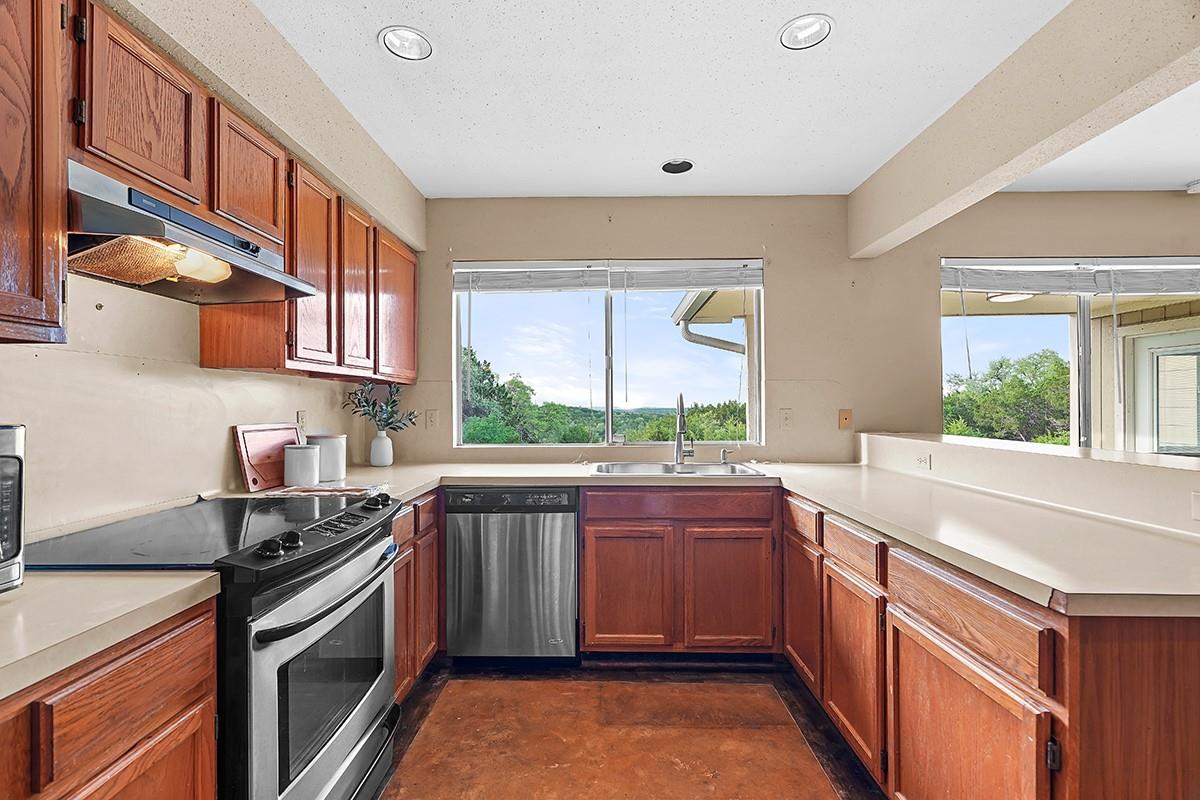 102 Rocky Creek Road Dripping Springs TX 78620