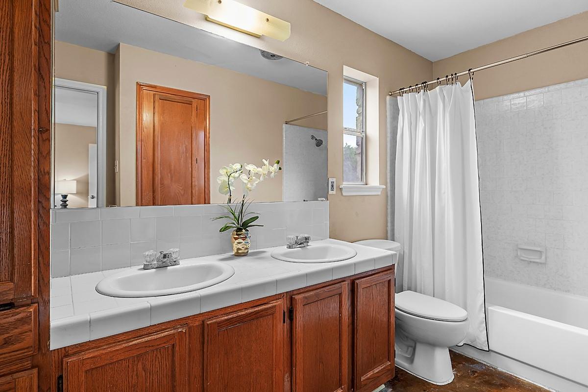 102 Rocky Creek Road Dripping Springs TX 78620