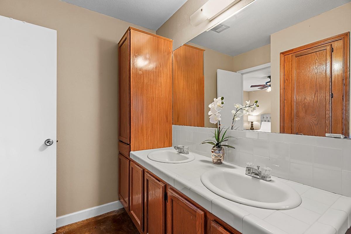 102 Rocky Creek Road Dripping Springs TX 78620