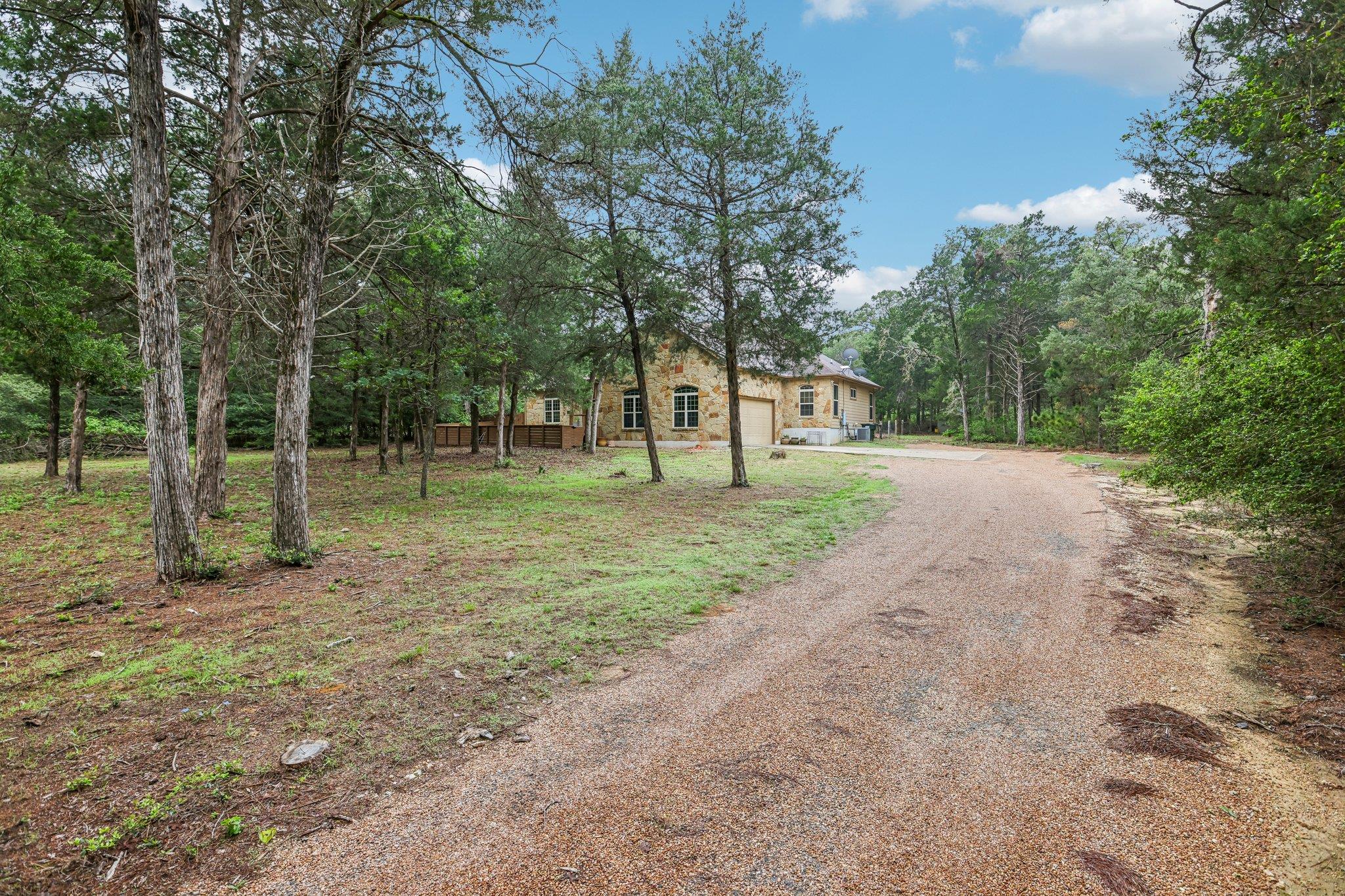 267 Corral Road Smithville TX 78957