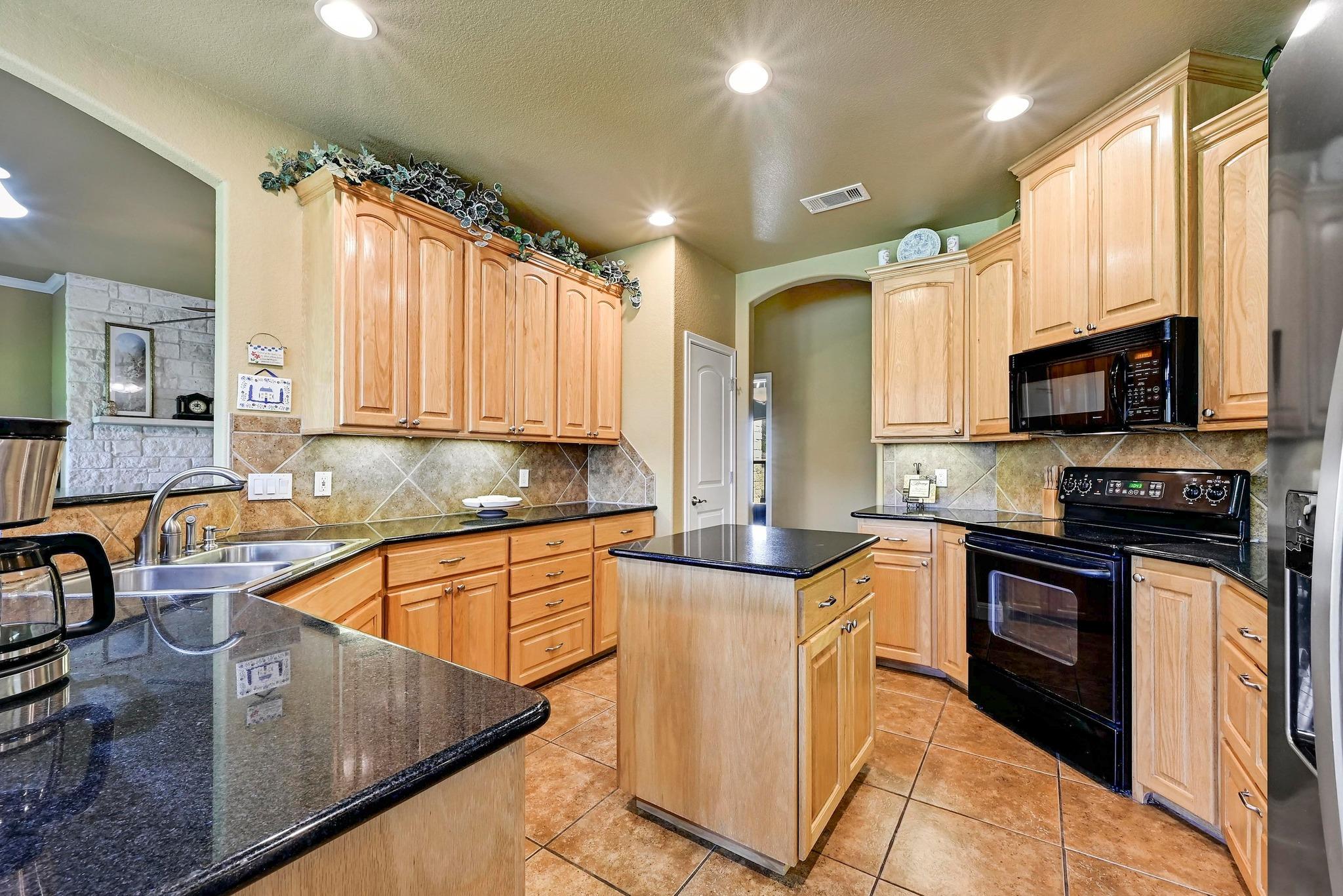 217 Circle Oaks Drive Burnet TX 78611