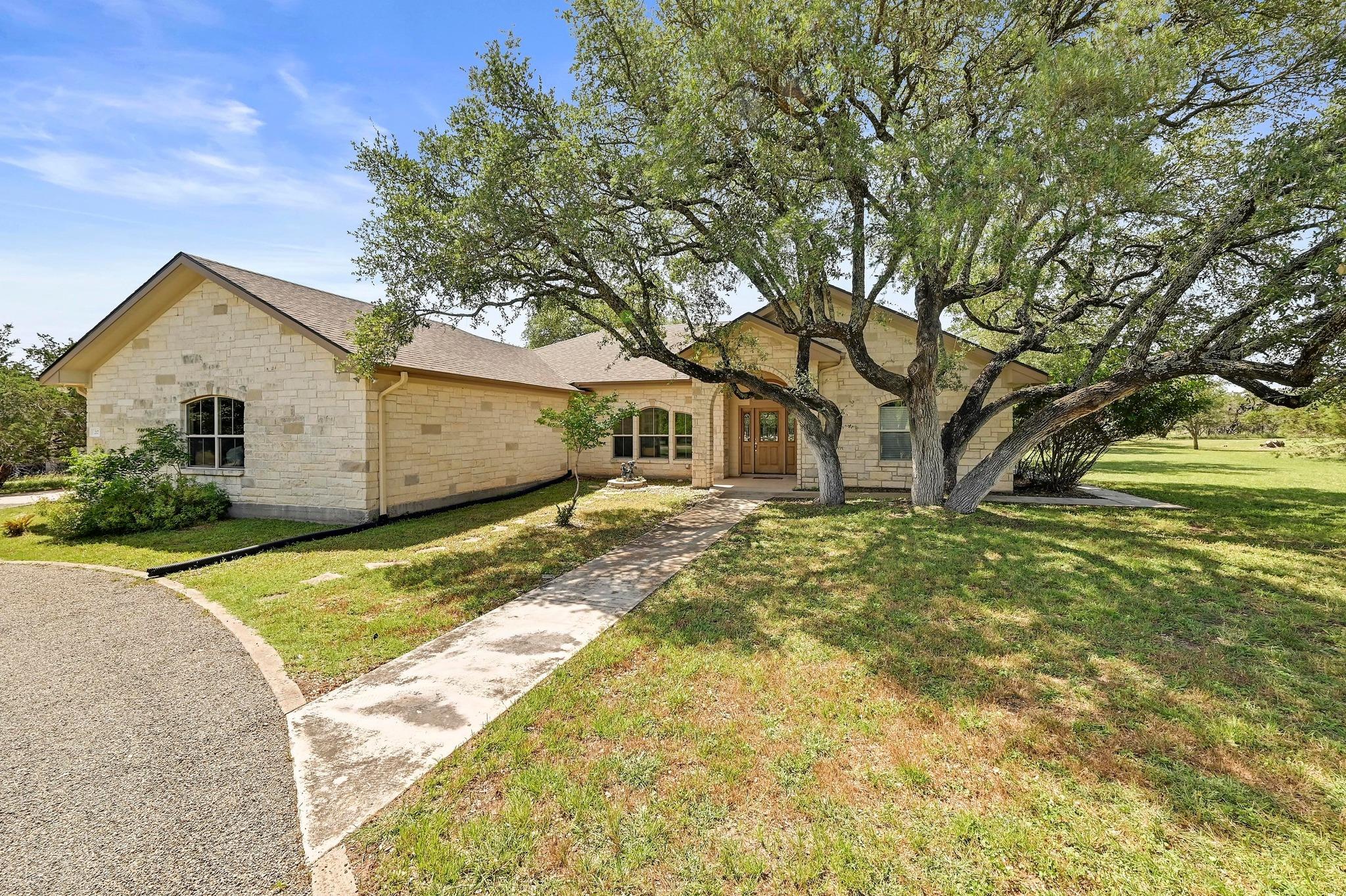 217 Circle Oaks Drive Burnet TX 78611