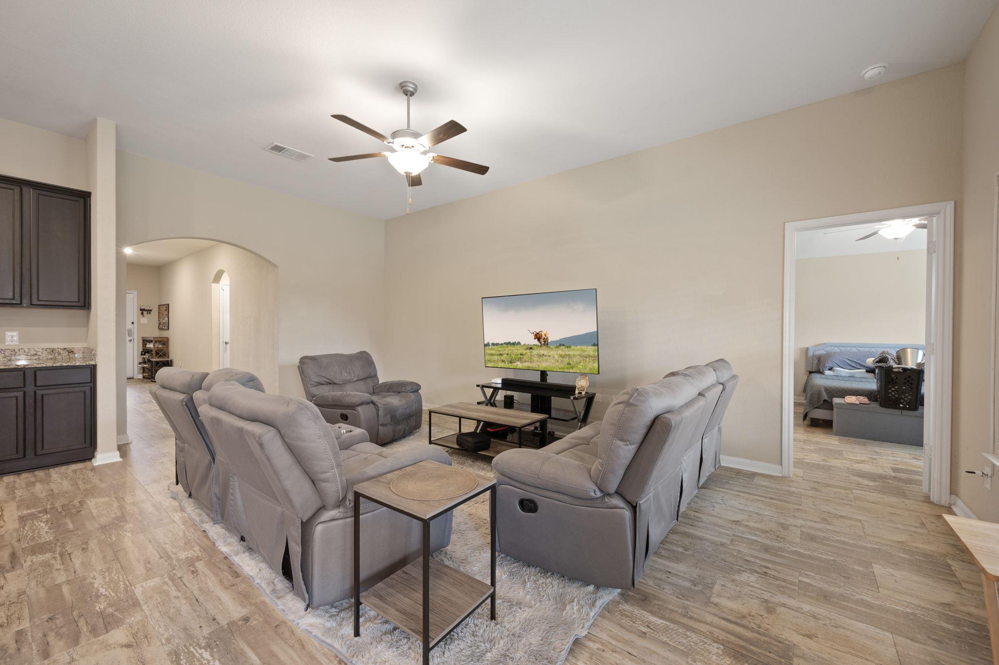 19601 Hubert R Humphrey Road Manor TX 78653