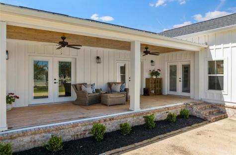 539 Elm Street New Ulm TX 78950