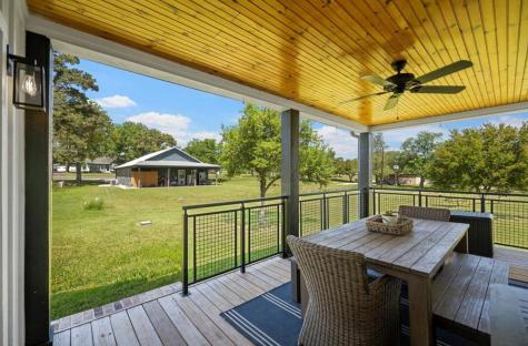 539 Elm Street New Ulm TX 78950