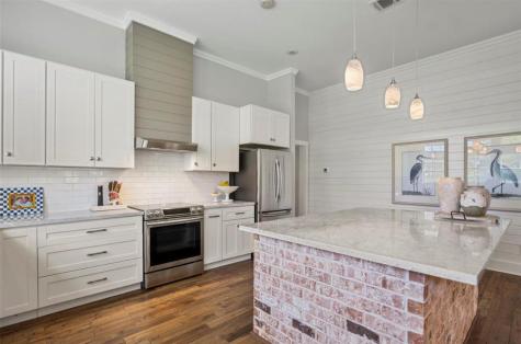 539 Elm Street New Ulm TX 78950