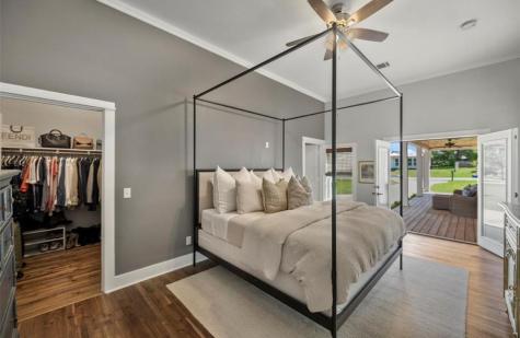 539 Elm Street New Ulm TX 78950