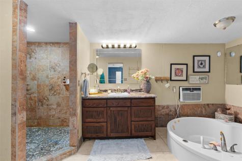 1543 W Clark Street Bartlett TX 76511