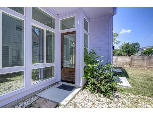 1110 3/4 Fiesta Street Austin TX 78702