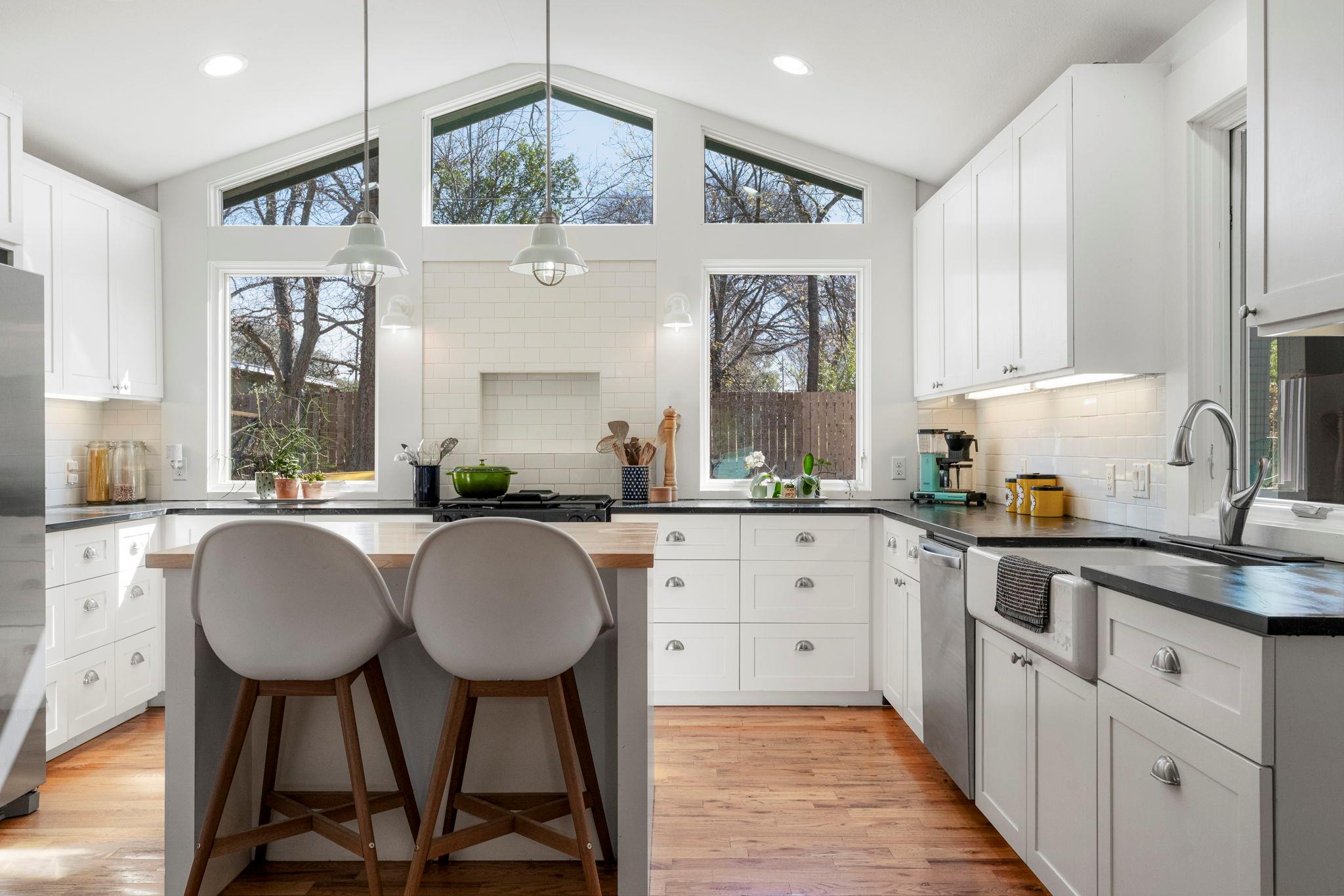 6003 Woodview Avenue Austin TX 78757