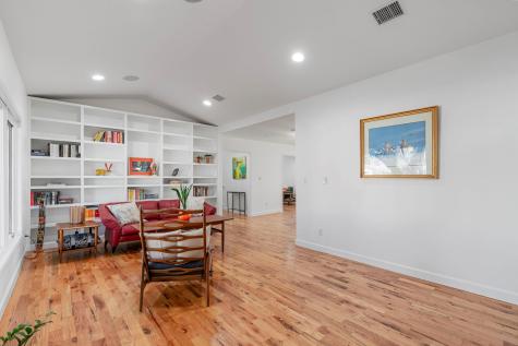 6003 Woodview Avenue Austin TX 78757