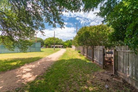 4507 Pack Saddle Pass Austin TX 78745