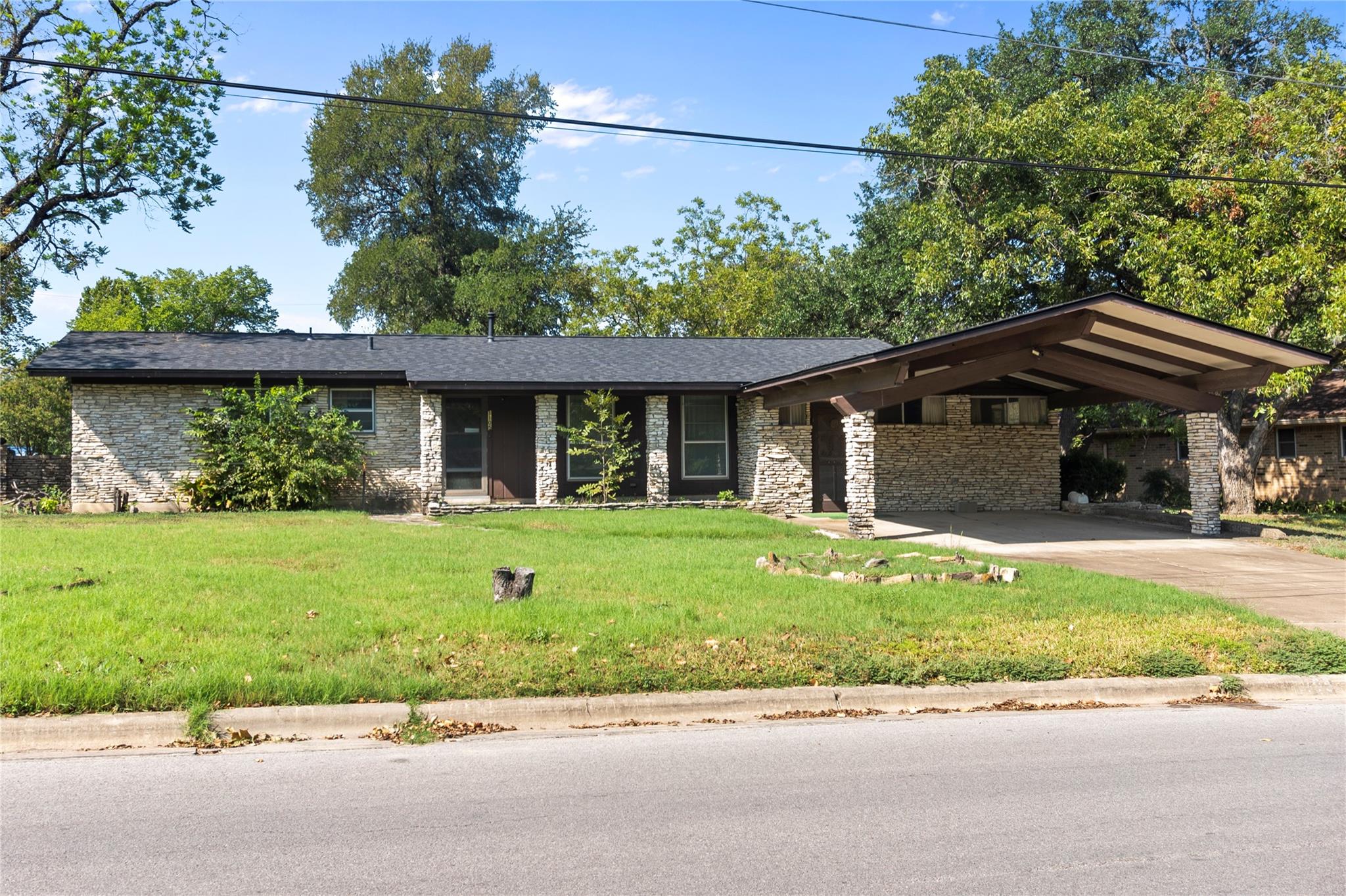 1105 E Applegate Drive Austin TX 78753