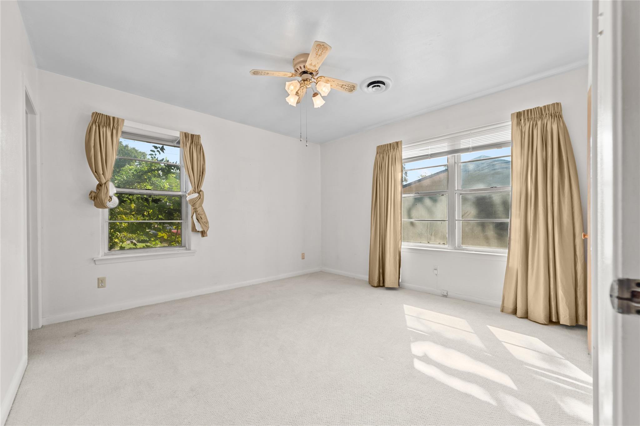 1105 E Applegate Drive Austin TX 78753