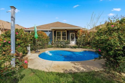 1705 T H Johnson Drive Taylor TX 76574