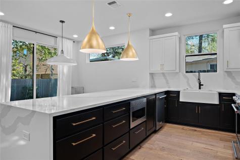 2211 Santa Rosa Street Austin TX 78702