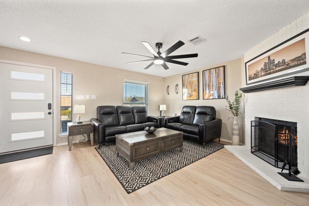 1506 Clearview Loop Round Rock TX 78664