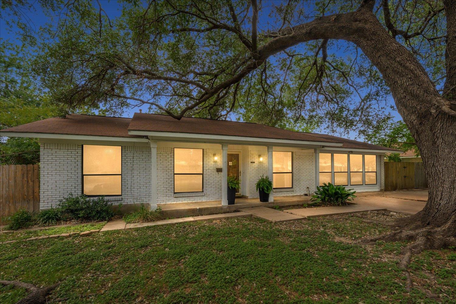 8102 Shadowood Drive Austin TX 78757