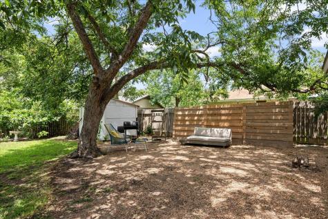 8102 Shadowood Drive Austin TX 78757
