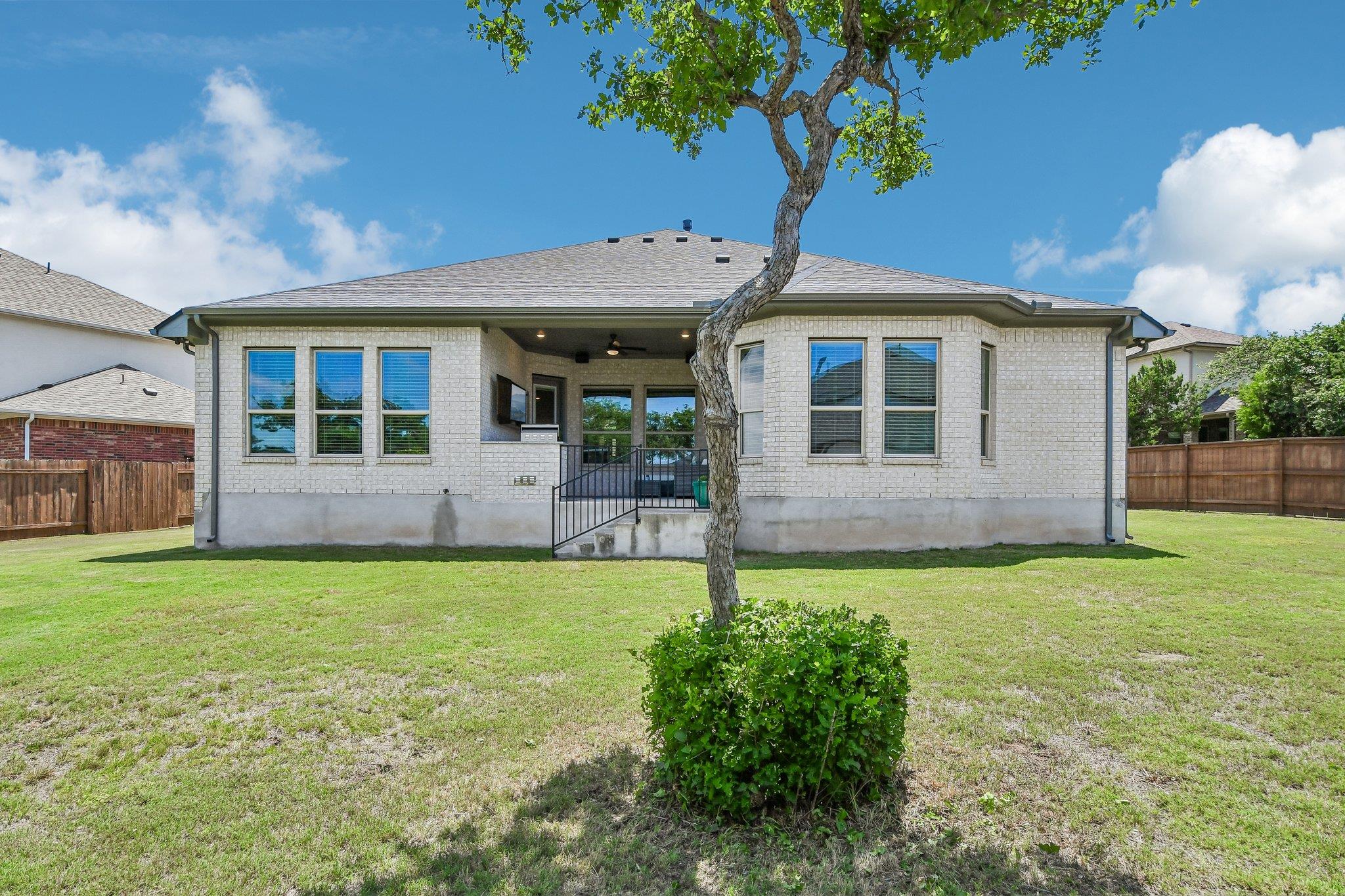 2805 Mossy Springs Drive Leander TX 78641