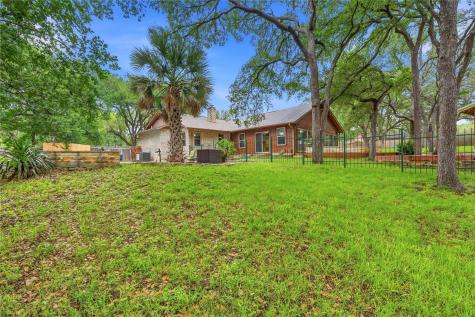203 Leisurewoods Drive Buda TX 78610